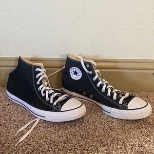 Men’s high top Converse size 13